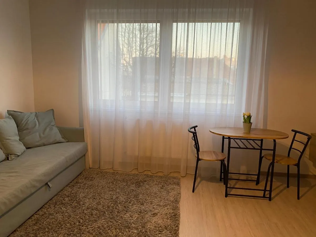 Hatvan Central Apartment Debreţin